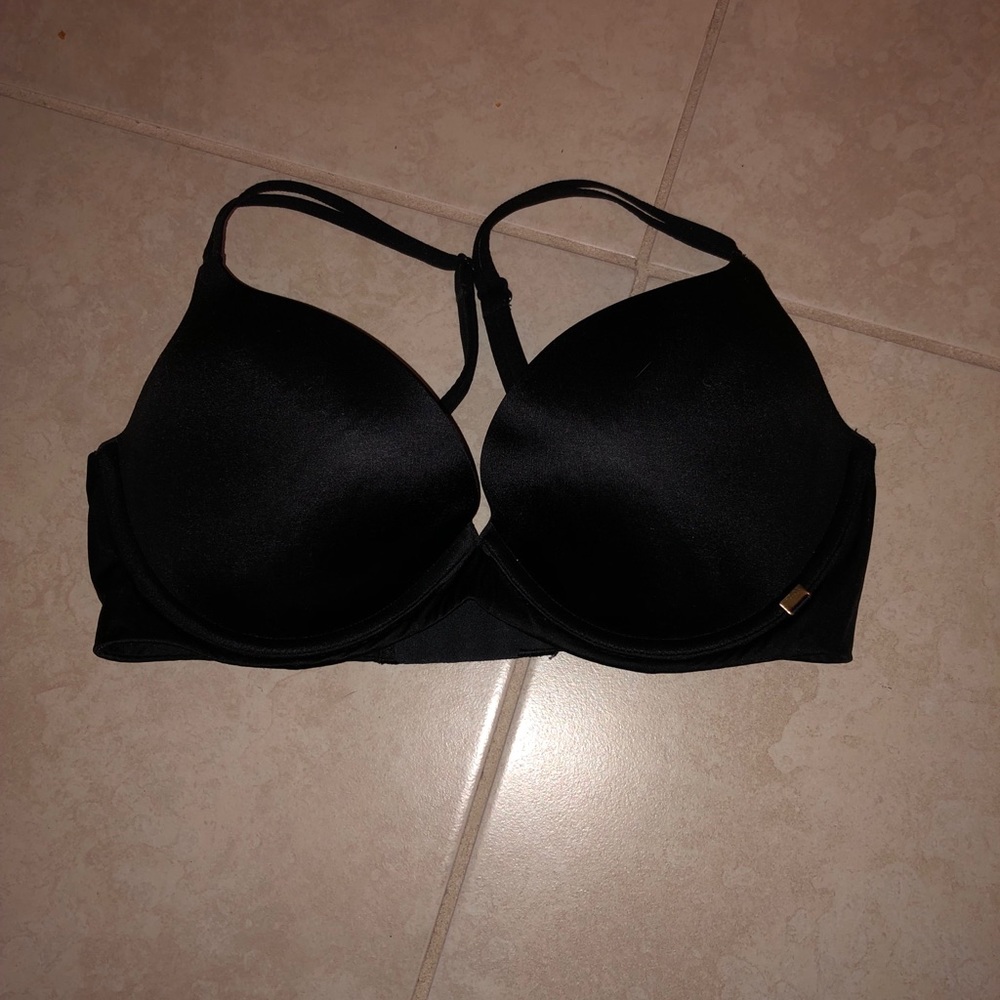 32 dd black push up victoria Secret’s bra
